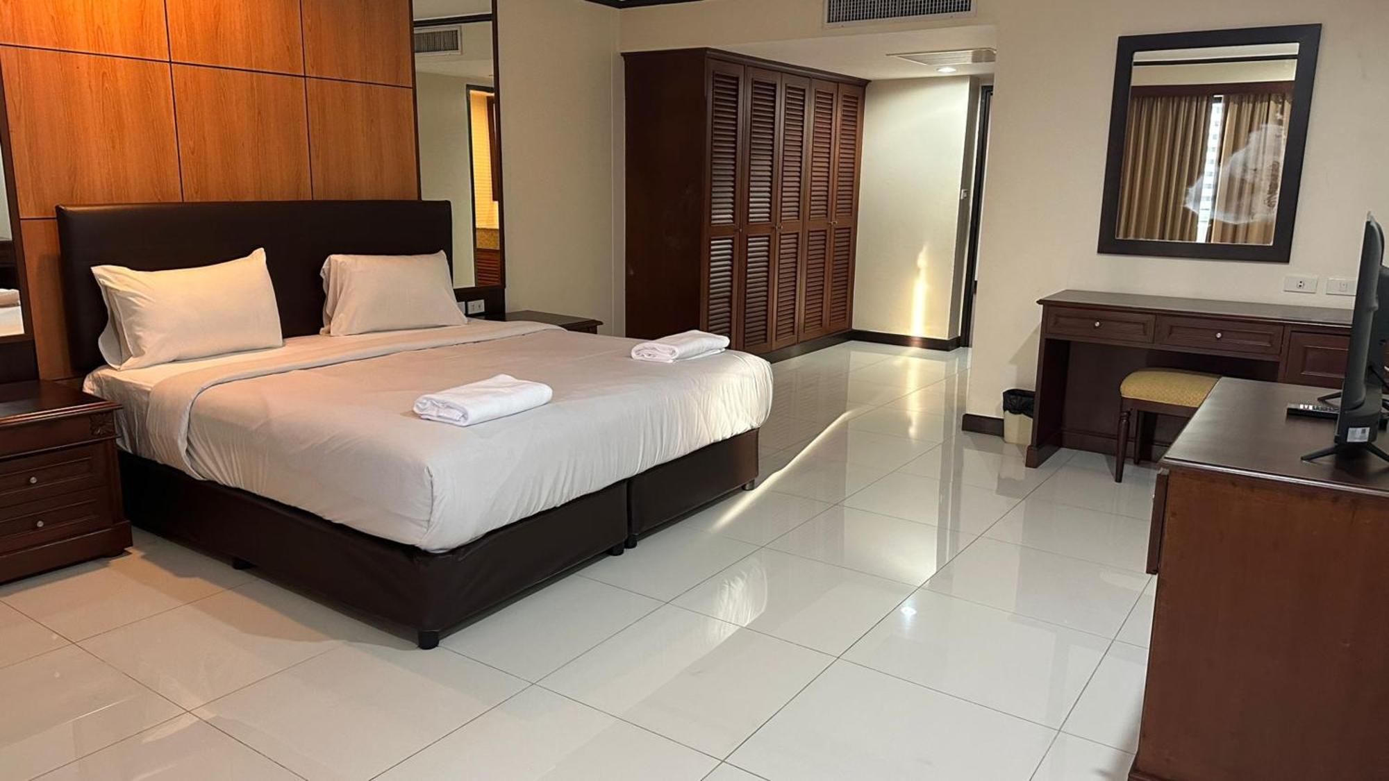 Omni Tower Sukhumvit Soi 4 Direct Apartment Bangkok Ngoại thất bức ảnh