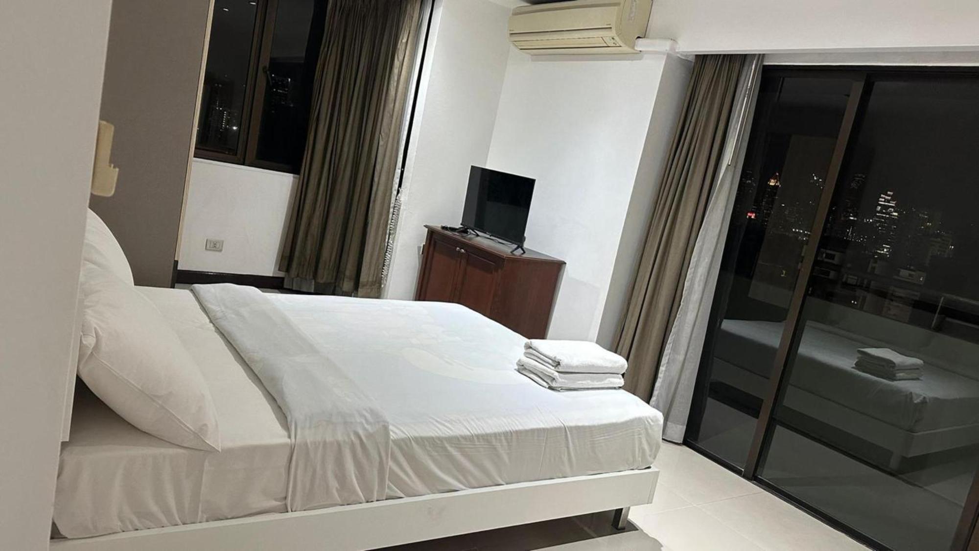 Omni Tower Sukhumvit Soi 4 Direct Apartment Bangkok Ngoại thất bức ảnh