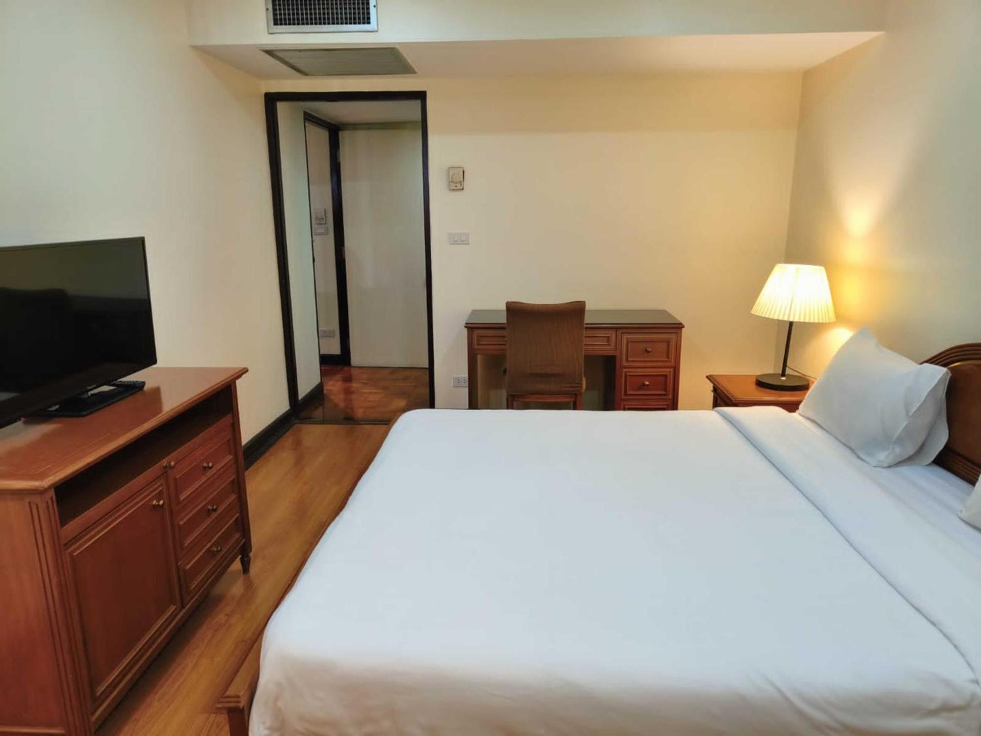 Omni Tower Sukhumvit Soi 4 Direct Apartment Bangkok Ngoại thất bức ảnh