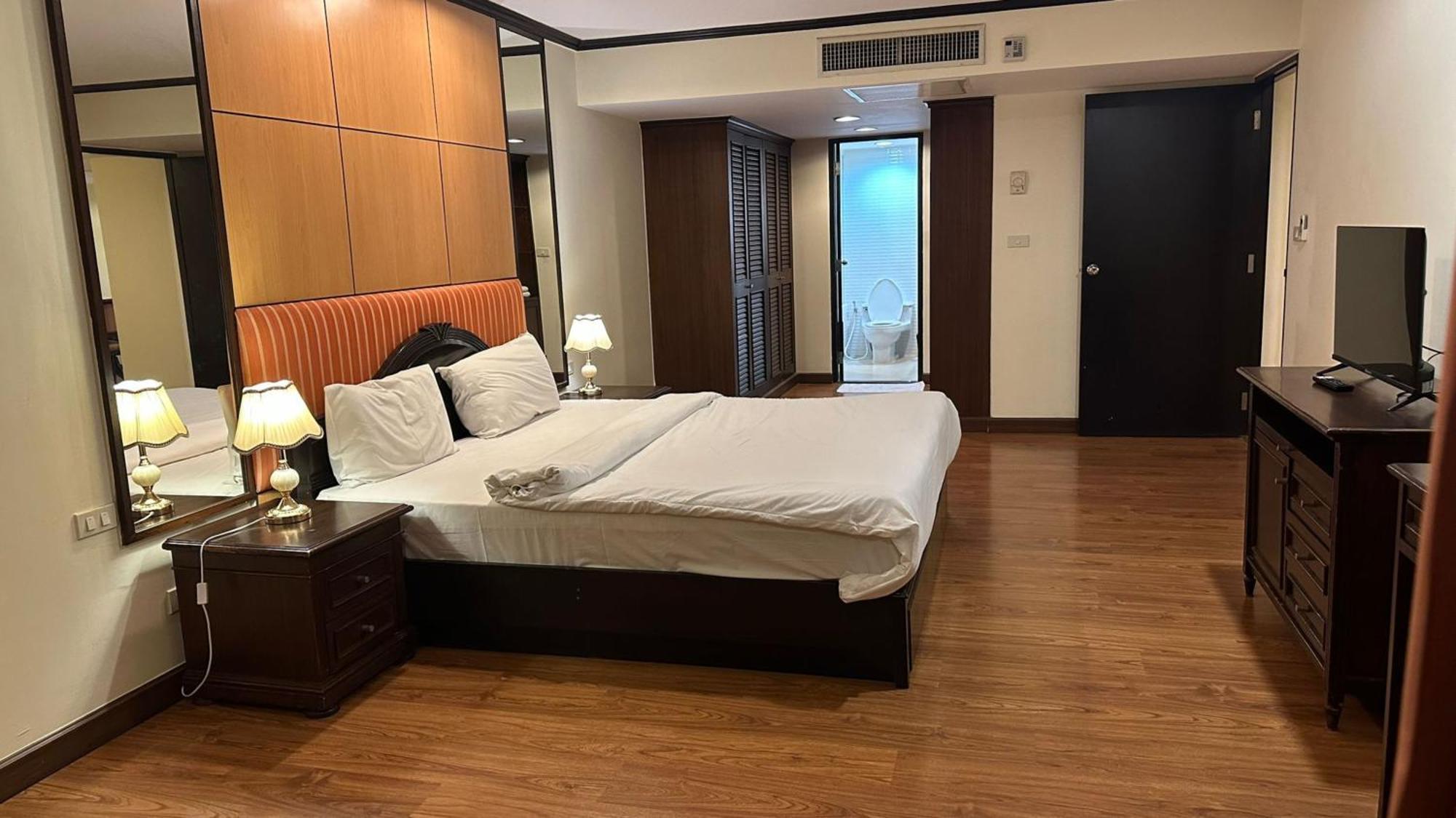 Omni Tower Sukhumvit Soi 4 Direct Apartment Bangkok Ngoại thất bức ảnh