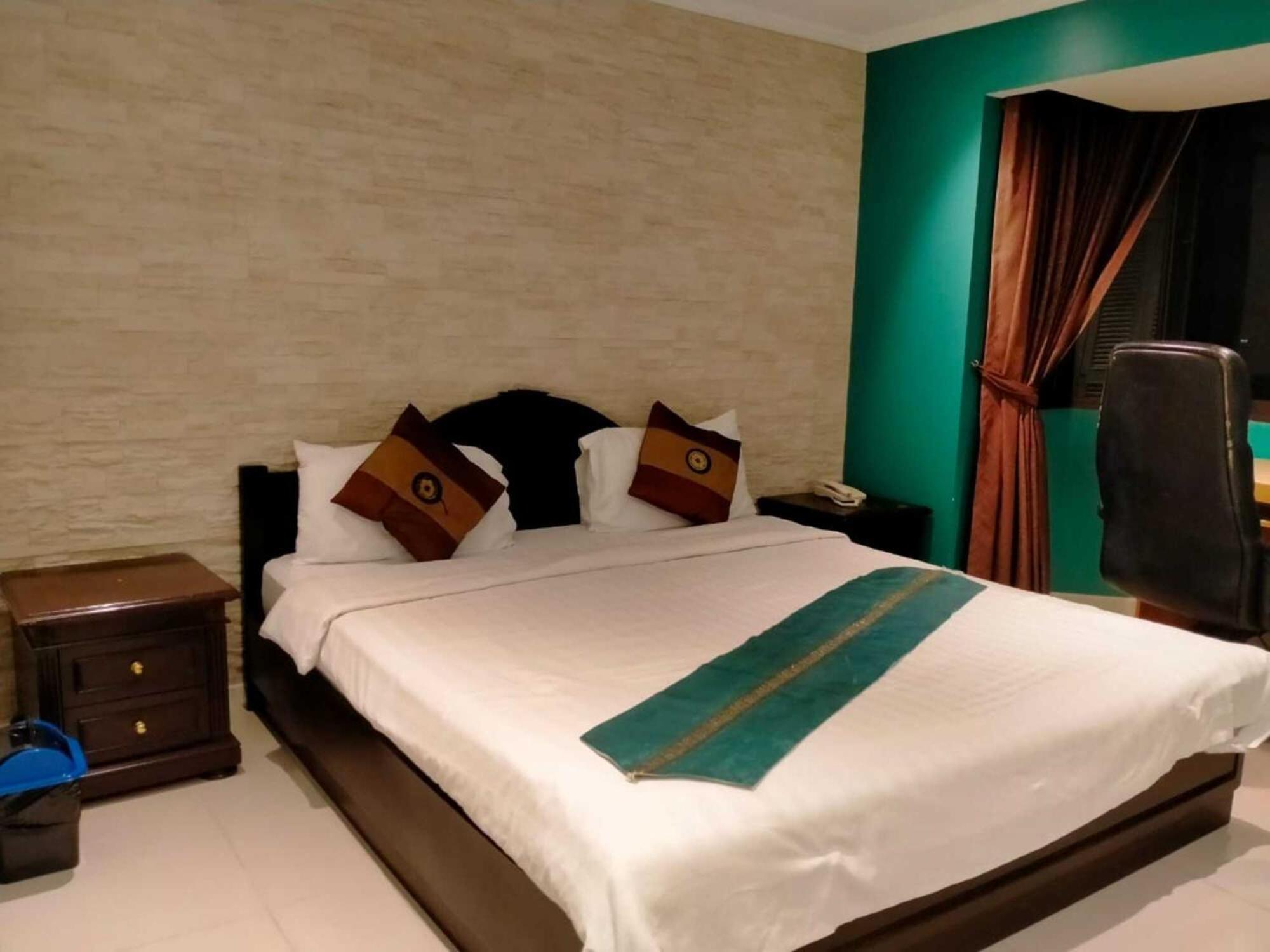 Omni Tower Sukhumvit Soi 4 Direct Apartment Bangkok Ngoại thất bức ảnh