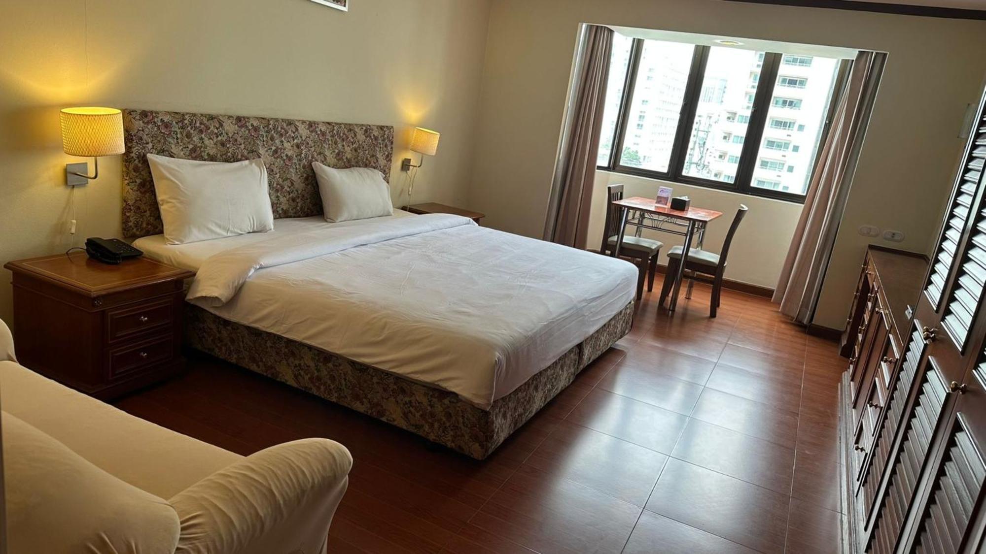 Omni Tower Sukhumvit Soi 4 Direct Apartment Bangkok Ngoại thất bức ảnh
