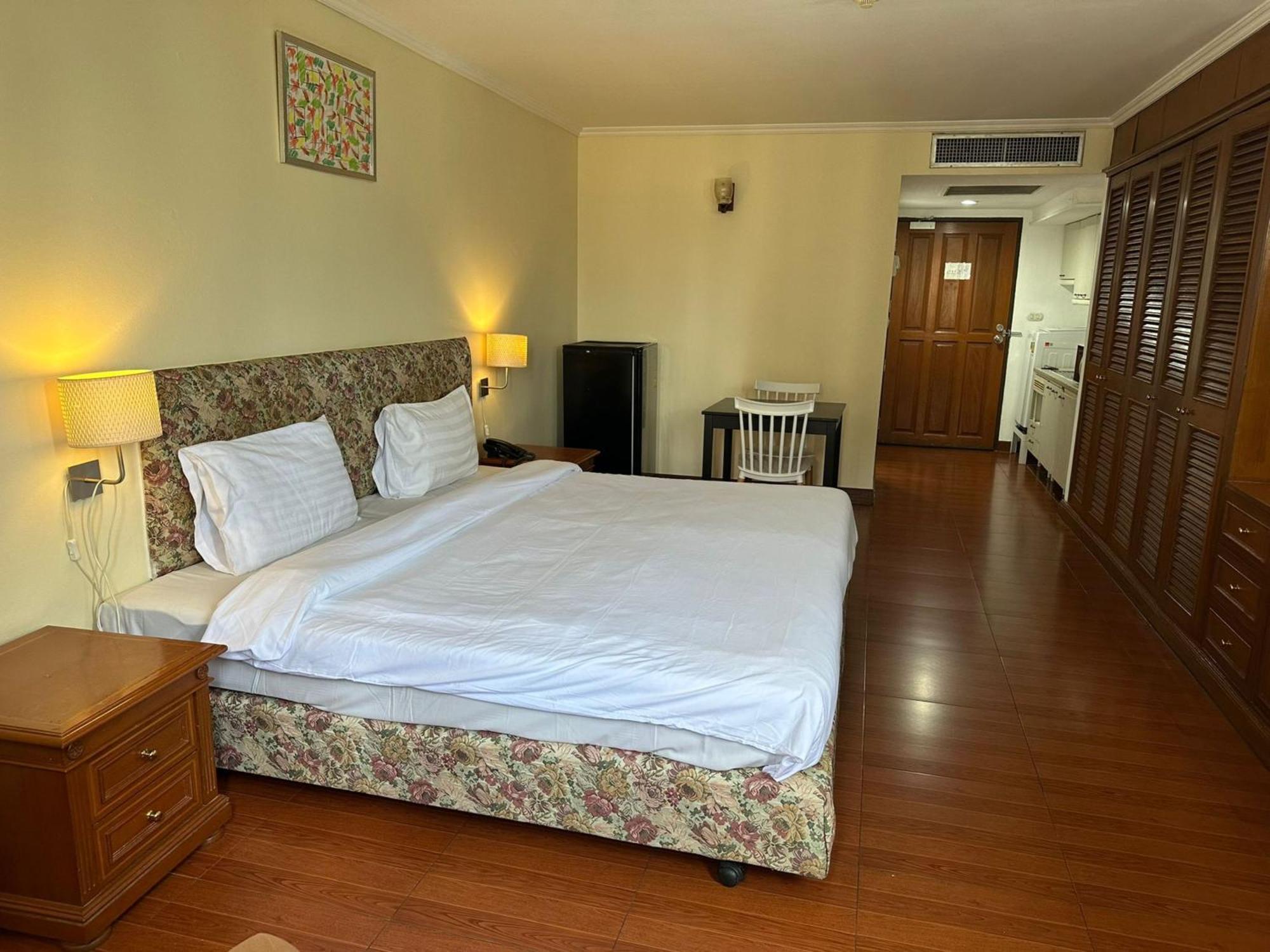 Omni Tower Sukhumvit Soi 4 Direct Apartment Bangkok Ngoại thất bức ảnh