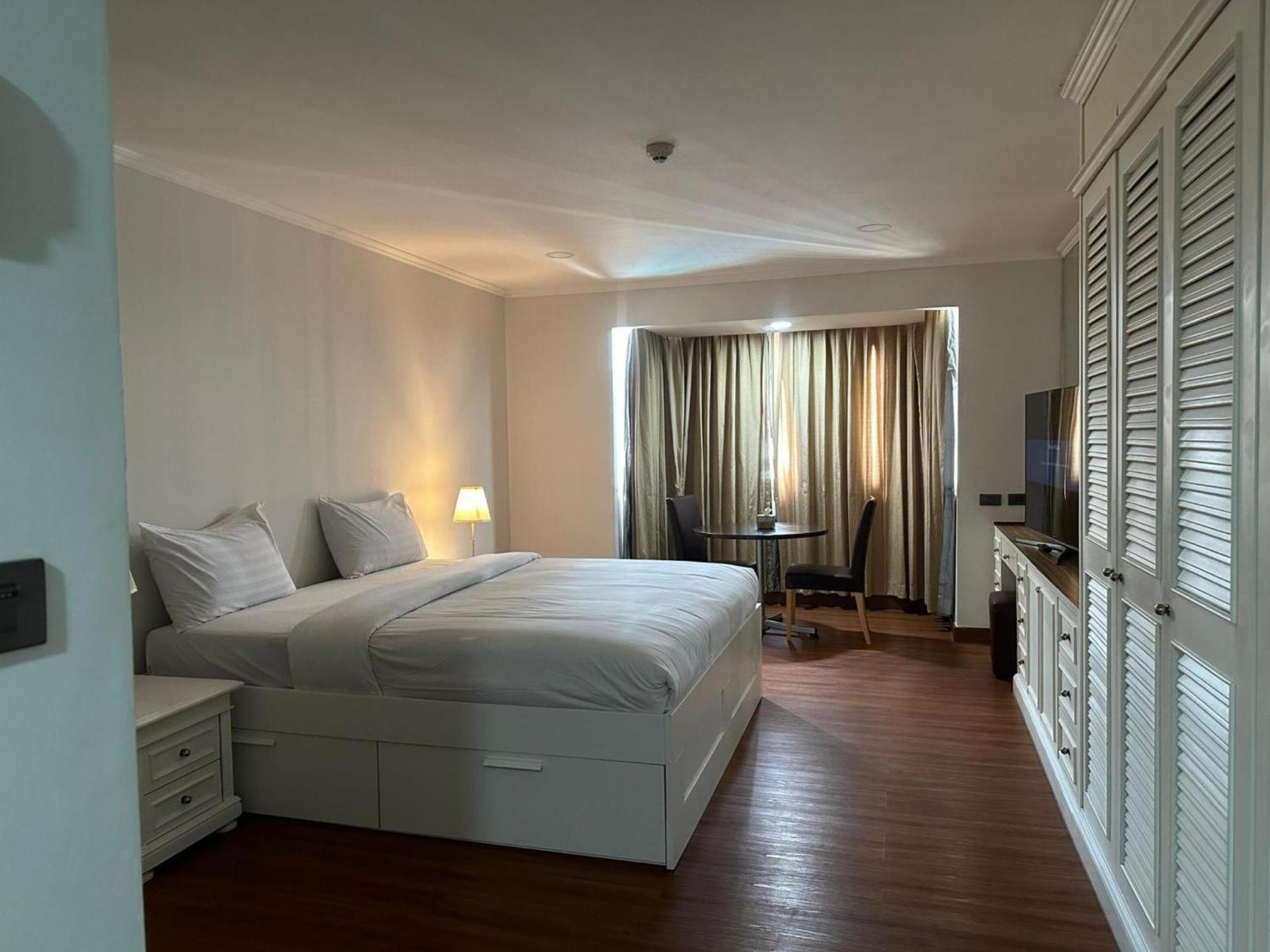 Omni Tower Sukhumvit Soi 4 Direct Apartment Bangkok Ngoại thất bức ảnh