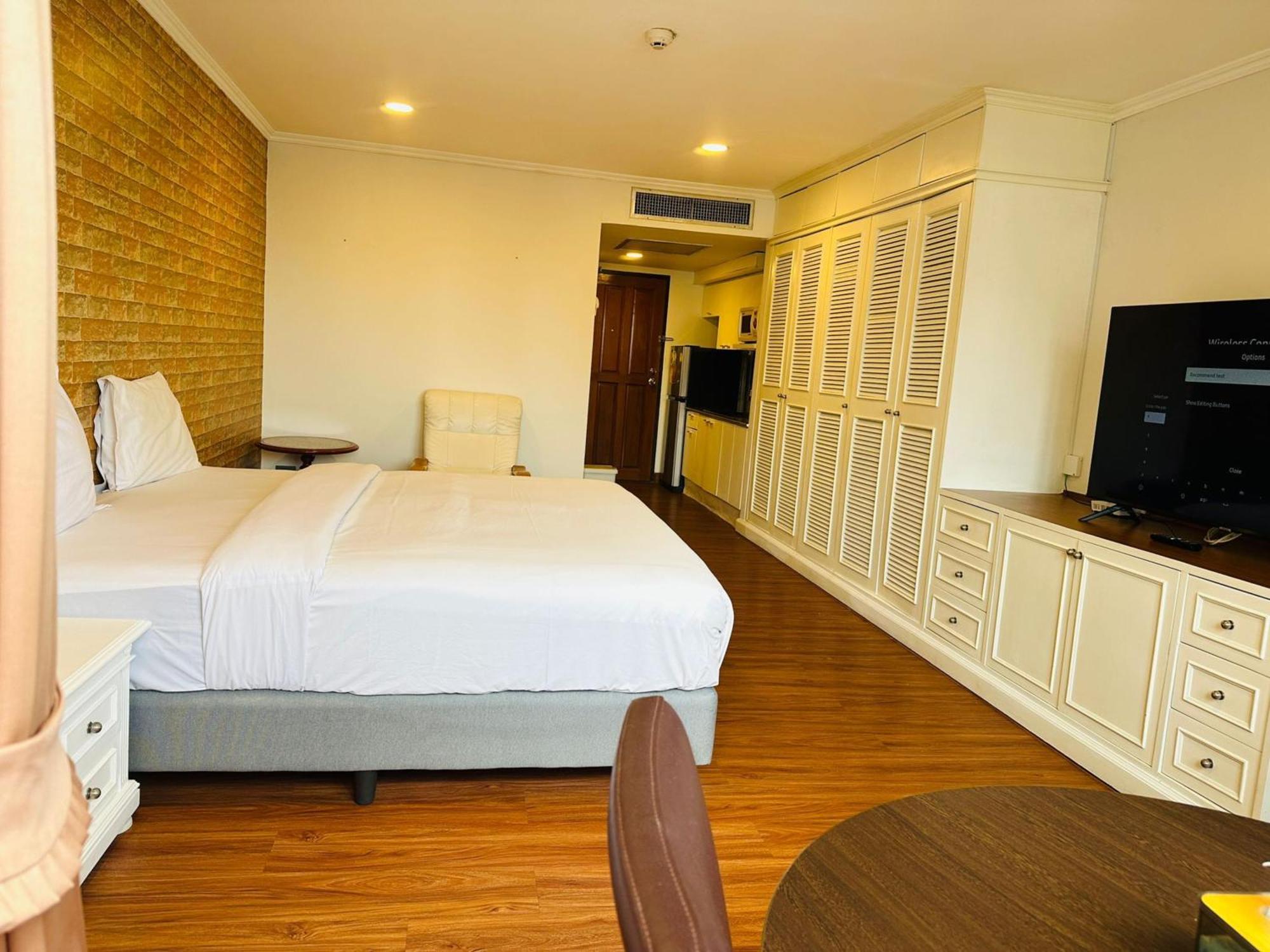 Omni Tower Sukhumvit Soi 4 Direct Apartment Bangkok Ngoại thất bức ảnh