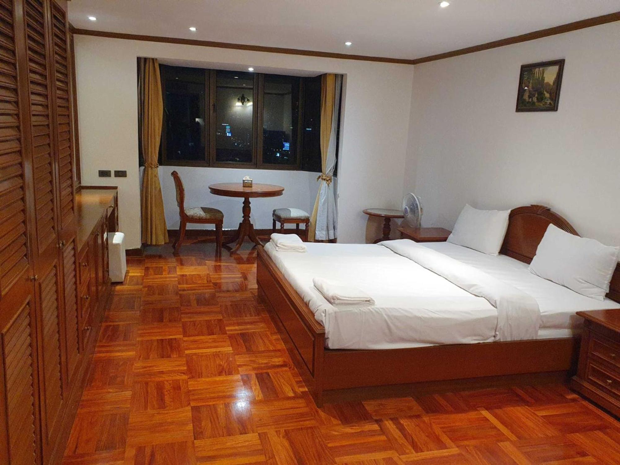 Omni Tower Sukhumvit Soi 4 Direct Apartment Bangkok Ngoại thất bức ảnh