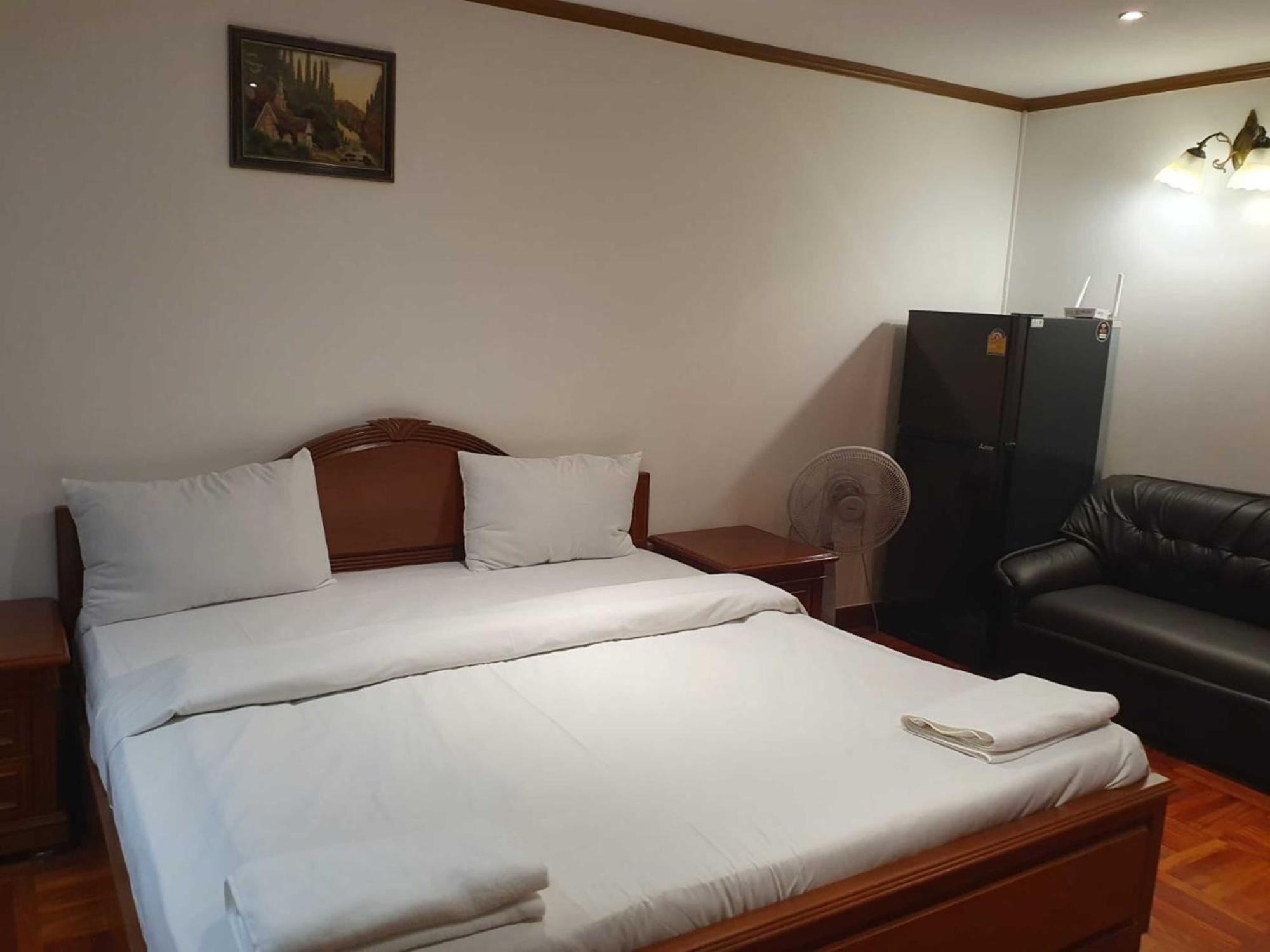 Omni Tower Sukhumvit Soi 4 Direct Apartment Bangkok Ngoại thất bức ảnh